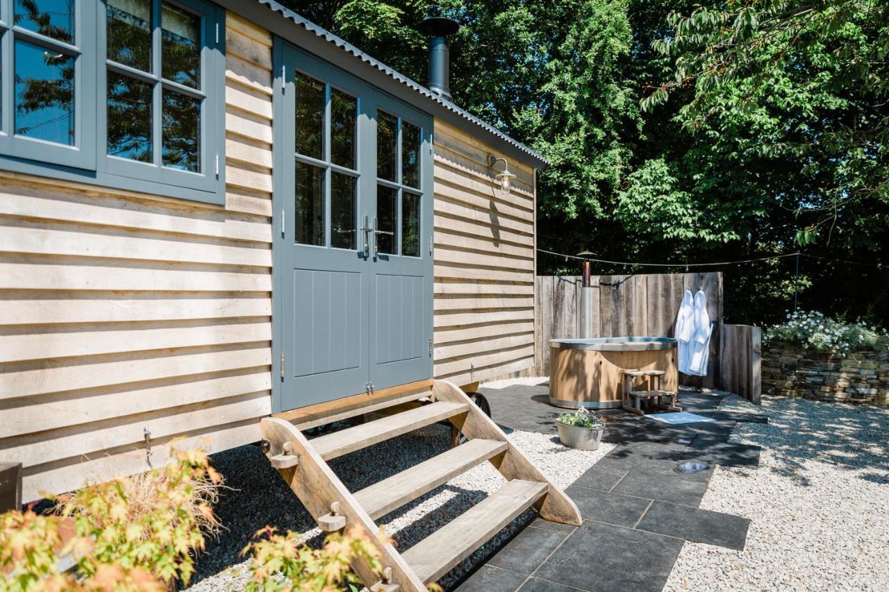 Boutique Cornish Shepherd'S Hut With Hot Tub 론서스턴 외부 사진