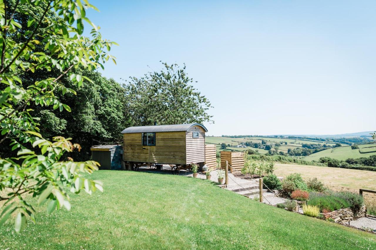 Boutique Cornish Shepherd'S Hut With Hot Tub 론서스턴 외부 사진
